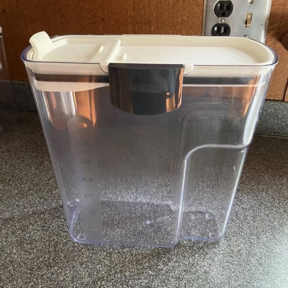 ProKeeper Large Cereal Keeper Pet Food Container 4.5 Quart Airtight BPA Free